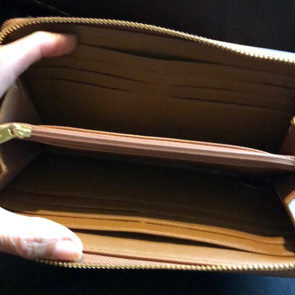 Wallet - Picture 3 of 3